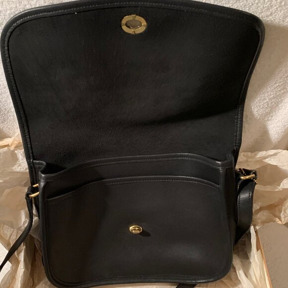 *HP* Coach City Bag with shoulder strap. NWOT - Picture 4 of 12